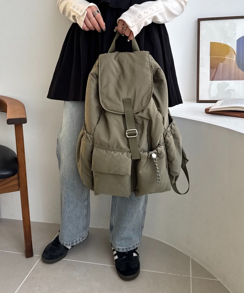 DISCOAT（ディスコート）の「【Enlude】パデットナイロンミリタリーリュック《ユニセックス》（バックパック/リュック・レディース・カーキ/ブラック・FREE）」の5枚目の写真