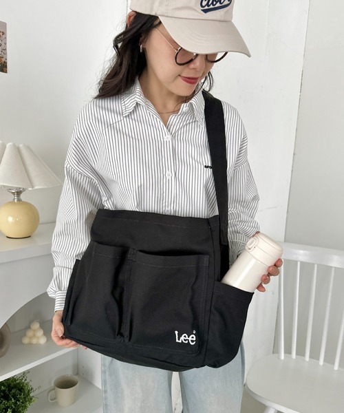 Lee(リー)の「Lee/立体ポケット キャンバスショルダーバッグ/A4対応/ ユニセックス(ショルダーバッグ・レディース・ブラック/オフホワイト・FREE)」の7枚目の写真