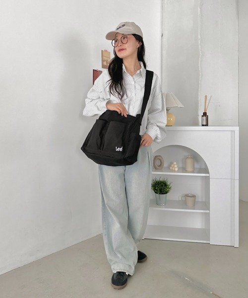 Lee(リー)の「Lee/立体ポケット キャンバスショルダーバッグ/A4対応/ ユニセックス(ショルダーバッグ・レディース・ブラック/オフホワイト・FREE)」の13枚目の写真