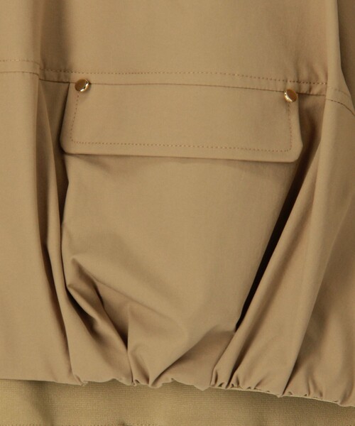 MICO COULIER（ミコクリエ）の「撥水ノーカラーブルゾン（ブルゾン・レディース・サックスブルー/キャメル/ネイビー・38）」の16枚目の写真