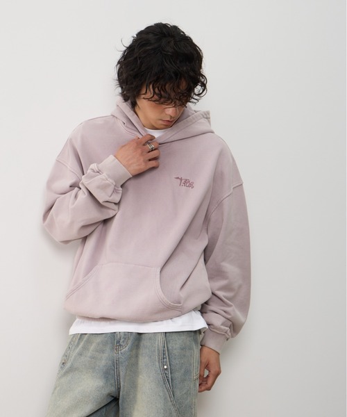 T.FOX (ティーフォックス)の「26ss Vintage Washed Hoodie/フード刺繍ヴィンテージ加工パーカー(パーカー・メンズ・グリーン/パープル/ブルー・L)」の3枚目の写真