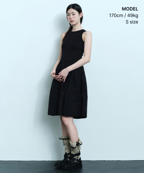 MUSINSA STANDARD WOMAN（ムシンサスタンダードウーマン）の「ウィメンズタンクトップコンビドレス[ブラック]（ワンピース・レディース・その他・X-SMALL/SMALL/MEDIUM/LARGE）」の2枚目の写真