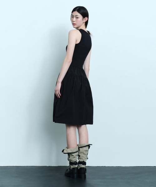 MUSINSA STANDARD WOMAN（ムシンサスタンダードウーマン）の「ウィメンズタンクトップコンビドレス[ブラック]（ワンピース・レディース・その他・X-SMALL/SMALL/MEDIUM/LARGE）」の3枚目の写真