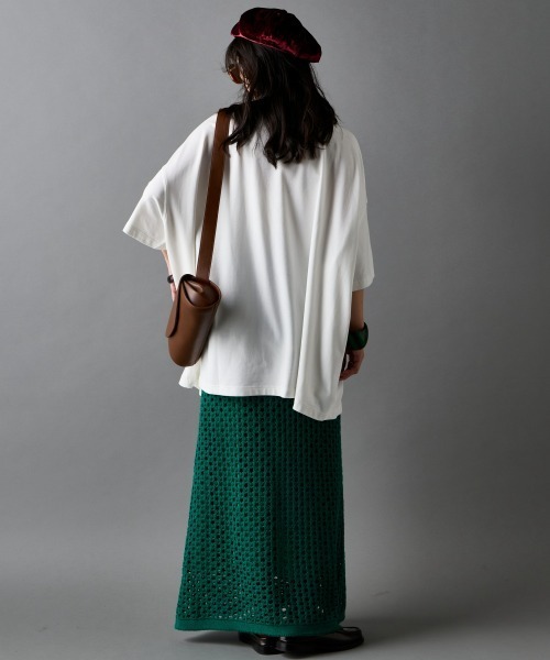 GEVS.（ジェイヴィス）の「ビッグシルエットTシャツ＜大きいサイズ有＞GEVS.（Tシャツ/カットソー・レディース・オフホワイト/チャコール/ブラック・3L～4L/M-LL/5L～6L）」の14枚目の写真