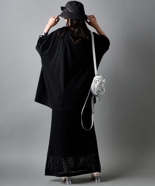 GEVS.（ジェイヴィス）の「ビッグシルエットTシャツ＜大きいサイズ有＞GEVS.（Tシャツ/カットソー・レディース・オフホワイト/チャコール/ブラック・3L～4L/M-LL/5L～6L）」の8枚目の写真