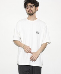 Firsthand（ファーストハンド）の「Firsthand ファーストハンド 6オンス フロントロゴ 刺繍 クルーネックTシャツ   ワンポイントデザインTシャツ LEFT CHEST EMBROIDERY PSD（Tシャツ/カットソー）」