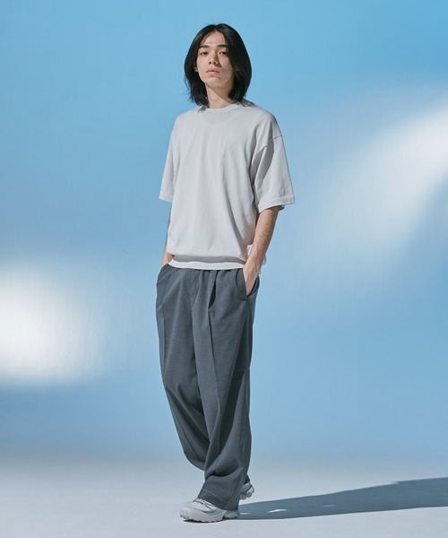 URBAN RESEARCH DOORS（アーバンリサーチドアーズ）の「『UR TECH』サマシェア クルーネックニット（ニット/セーター・メンズ・ブラウン系その他/グレー系その他/ネイビー・LARGE/MEDIUM）」の17枚目の写真