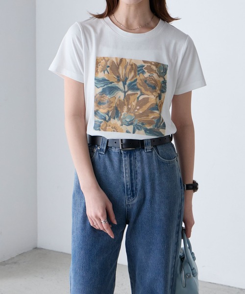 BONLECILL（ボンルシール）の「フラワーアートプリントT（Tシャツ/カットソー・レディース・オフホワイト/ネイビー/チャコールグレー・FREE）」の6枚目の写真