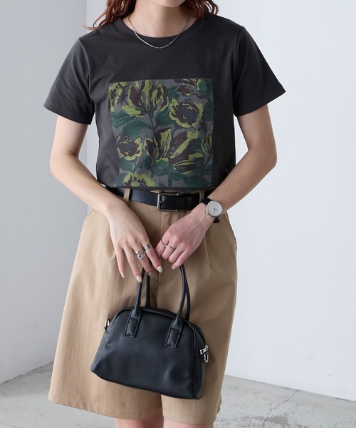 BONLECILL（ボンルシール）の「フラワーアートプリントT（Tシャツ/カットソー・レディース・オフホワイト/ネイビー/チャコールグレー・FREE）」の19枚目の写真