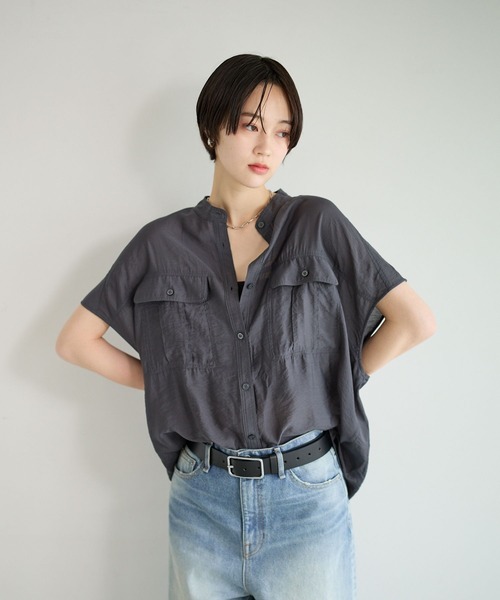 BAYFLOW（ベイフロー）の「[ショートとロングで選べる着丈]シアーワークシャツ（シャツ/ブラウス・レディース・ライトブルー/チャコールグレー/オフホワイト/ピンク・SMALL/MEDIUM）」の8枚目の写真