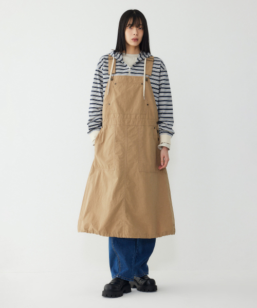 STUDIO TOMBOY(スタジオトムボーイ)の「オーバーロールカーゴワンピース_ダークベージュ 9176241982(ワンピース・レディース・ダークベージュ・OS)」の3枚目の写真
