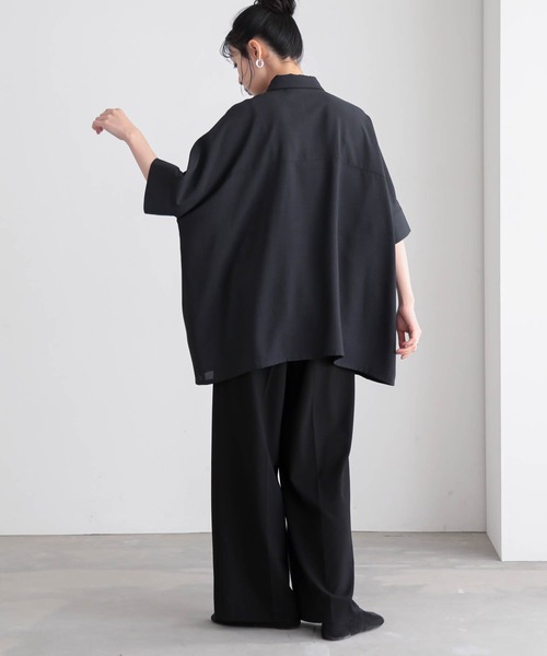 for/c(フォーシー)の「ドライオーバーシャツ【サスティナブル】(シャツ/ブラウス・レディース・オフホワイト/チャコール・M/L)」の18枚目の写真