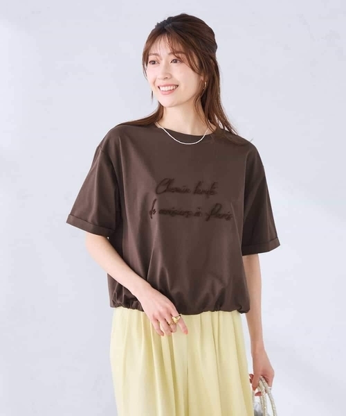 a.v.v(アーヴェヴェ)の「【新色追加】裾ドロストロゴTシャツ(Tシャツ/カットソー・レディース・ホワイト/ブラウン/アイボリー/チャコールグレー・39)」の19枚目の写真