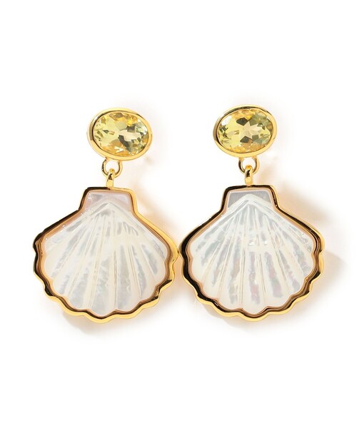 lizzie fortunato jewels(リジーフォルトゥナート)の「Lizzie Fortunato LUNA SHELL ピアス(ピアス(両耳用)・レディース・ホワイト系その他・FREE)」の1枚目の写真