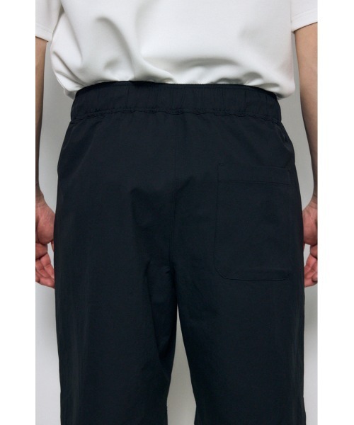 AZUL by moussy(アズールバイマウジー)の「マットスムースショートパンツ(スラックス・メンズ・ブラック/カーキ・MEDIUM/LARGE)」の7枚目の写真