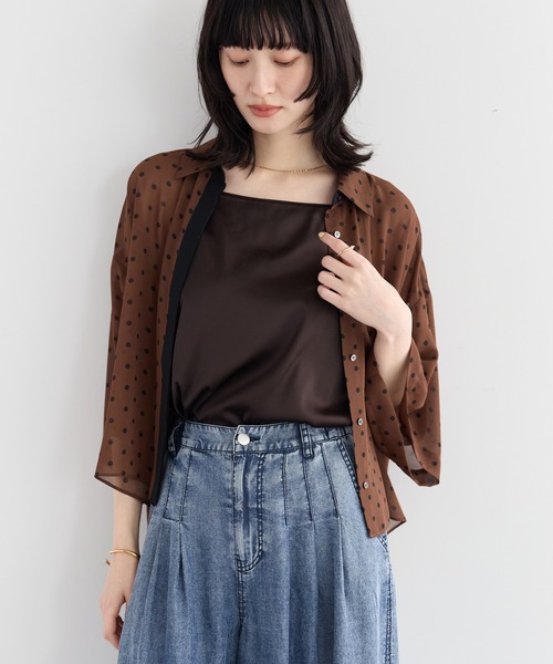 Editt by YECCA VECCA(エディットバイイェッカヴェッカ)の「【2点SET】キャミ付きシアードットシャツ(シャツ/ブラウス・レディース・ブラウン/ブラック・FREE)」の20枚目の写真