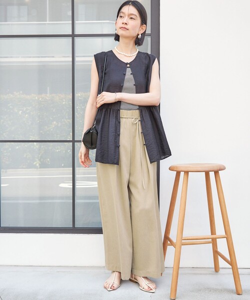 SHIPS(シップス)の「〈接触冷感/防シワ/洗濯機可能〉麻調 ウエスト リボン インタック イージー パンツ(その他パンツ・レディース・ブラウン/スカイブルー/ベージュ/ブラック/グレー系その他・36/38)」の20枚目の写真