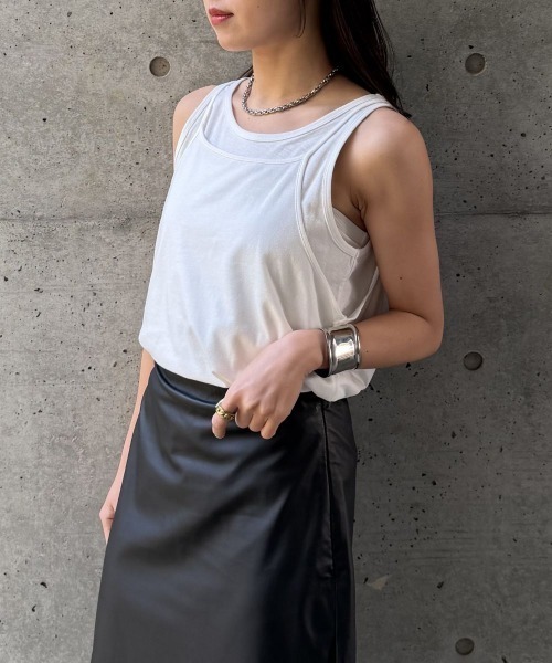 CIEL'AIR（シエルエアー）の「LAYERED TANK OVER CAMI（ｷｬﾐﾚｲﾔｰﾄﾞﾀﾝｸﾄｯﾌﾟ）（Tシャツ/カットソー・レディース・ブラック/オフホワイト・FREE）」の6枚目の写真
