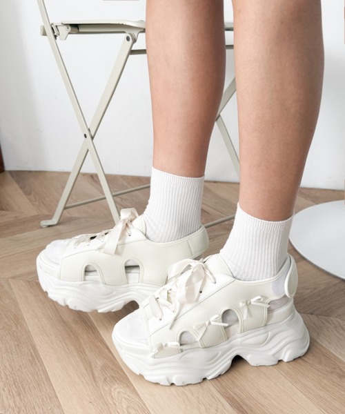 WEGO(ウィゴー)の「WEGO/厚底レースアップリボンスポサン(サンダル・レディース・ブラック/オフホワイト・LARGE/MEDIUM/SMALL)」の10枚目の写真