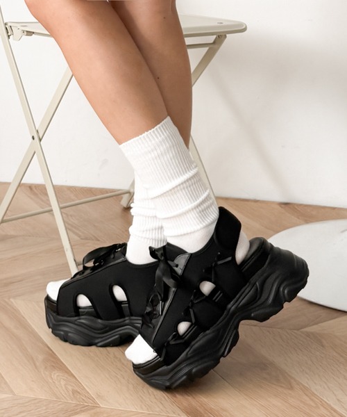 WEGO(ウィゴー)の「WEGO/厚底レースアップリボンスポサン(サンダル・レディース・ブラック/オフホワイト・LARGE/MEDIUM/SMALL)」の17枚目の写真