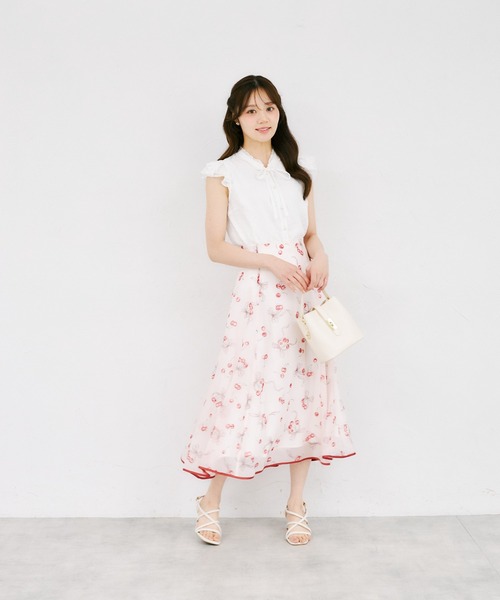tocco closet(トッコ クローゼット)の「ネックフリルリボン付きドビードットフレアスリーブブラウス(シャツ/ブラウス・レディース・オフホワイト/ブラック・M)」の4枚目の写真