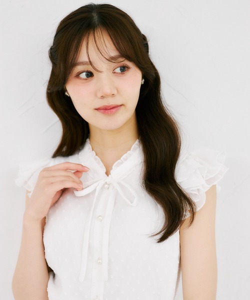tocco closet(トッコ クローゼット)の「ネックフリルリボン付きドビードットフレアスリーブブラウス(シャツ/ブラウス・レディース・オフホワイト/ブラック・M)」の7枚目の写真