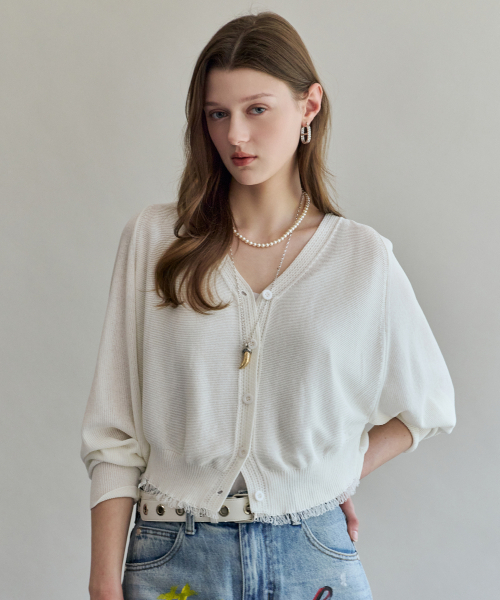 MAXZA(マージャコレクション)の「ナチュラルフリンジVネッククロップカーディガン(カーディガン/ボレロ・レディース・ホワイト/グレー/ブルー・FREE)」の5枚目の写真