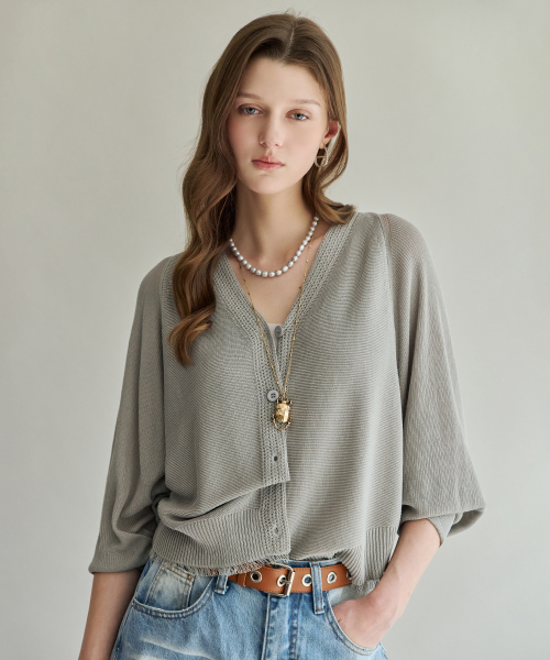MAXZA(マージャコレクション)の「ナチュラルフリンジVネッククロップカーディガン(カーディガン/ボレロ・レディース・ホワイト/グレー/ブルー・FREE)」の4枚目の写真