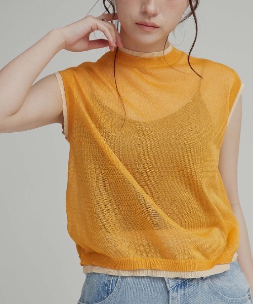 W:Huku(フーク)の「【W:Huku / バイカラーシャイニーニット】シアー ノースリーブ / フレンチスリーブ 袖なし/ Two-Tone Shiny Knit Sleeveless Top(タンクトップ・レディース・オフホワイト/チャコール/ブラウン/オレンジ・FREE)」の18枚目の写真