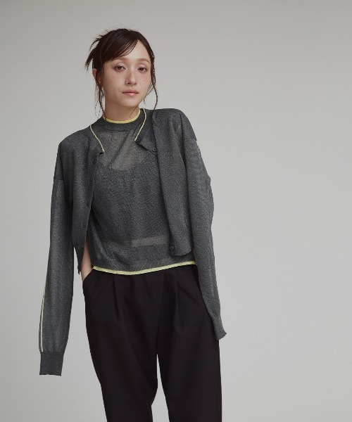 W:Huku(フーク)の「【W:Huku / バイカラーシャイニーニット】シアー ノースリーブ / フレンチスリーブ 袖なし/ Two-Tone Shiny Knit Sleeveless Top(タンクトップ・レディース・オフホワイト/チャコール/ブラウン/オレンジ・FREE)」の19枚目の写真