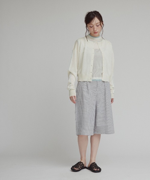 W:Huku(フーク)の「【W:Huku / バイカラーシャイニーニット】シアー ノースリーブ / フレンチスリーブ 袖なし/ Two-Tone Shiny Knit Sleeveless Top(タンクトップ・レディース・オフホワイト/チャコール/ブラウン/オレンジ・FREE)」の20枚目の写真