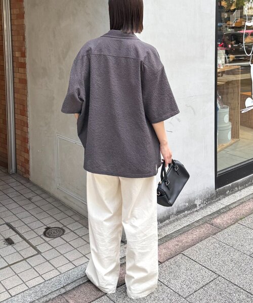 CIAOPANIC TYPY(チャオパニックティピー)の「【ユニセックス】【通気性◎】ブリザーブルシアサッカーシャツ(シャツ/ブラウス・メンズ・ベージュ/チャコールグレー/ブルー・MEDIUM/LARGE)」の13枚目の写真