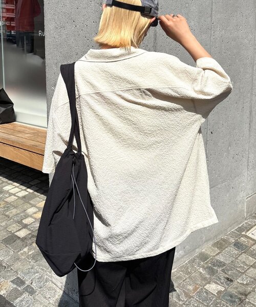 CIAOPANIC TYPY(チャオパニックティピー)の「【ユニセックス】【通気性◎】ブリザーブルシアサッカーシャツ(シャツ/ブラウス・メンズ・ベージュ/チャコールグレー/ブルー・MEDIUM/LARGE)」の16枚目の写真
