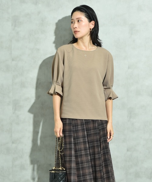 INTERPLANET(インタープラネット)の「フクレジャガード袖タックキャンディースリーブプルオーバー(Tシャツ/カットソー・レディース・グレイッシュベージュ/ブルー/ブラック・FREE)」の21枚目の写真