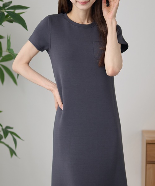 DAYRA(デイラ)の「クルーネック 胸ポケット 半袖 ロング ワンピース(ワンピース・レディース・ブラック/ダークグレー/ネイビー・S/FREE)」の19枚目の写真