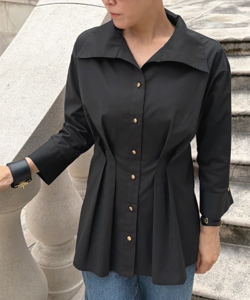 JENNE(ジェンヌ)の「フレンチミリタリータックブラウス(シャツ/ブラウス・レディース・ネイビー/カーキ/ブラック・SMALL/LARGE/MEDIUM)」の5枚目の写真