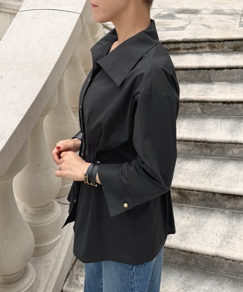 JENNE(ジェンヌ)の「フレンチミリタリータックブラウス(シャツ/ブラウス・レディース・ネイビー/カーキ/ブラック・SMALL/LARGE/MEDIUM)」の6枚目の写真