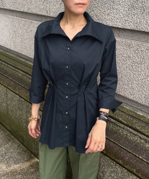 JENNE(ジェンヌ)の「フレンチミリタリータックブラウス(シャツ/ブラウス・レディース・ネイビー/カーキ/ブラック・SMALL/LARGE/MEDIUM)」の18枚目の写真
