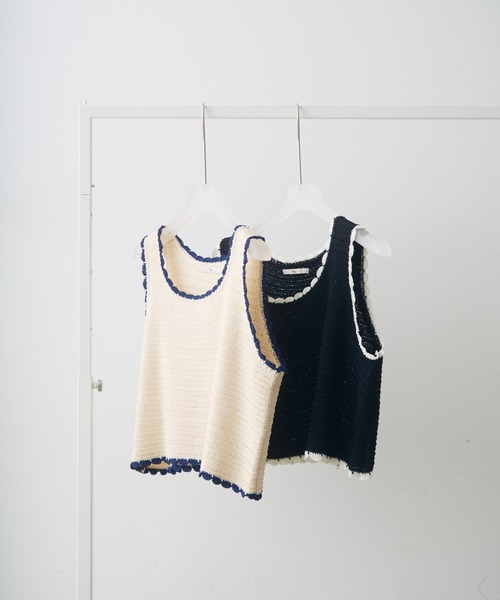 Crisp(クリスプ)の「bicolor short knit tank / バイカラーショートニットタンク(ベスト・レディース・アイボリー/ブラック・FREE)」の4枚目の写真