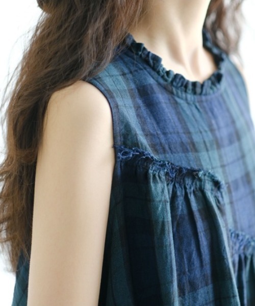 CHUL(チュル)の「チェック柄ノースリーブティアードワンピース(ワンピース・レディース・ブルー・LARGE/MEDIUM/XX-LARGE/X-LARGE)」の2枚目の写真
