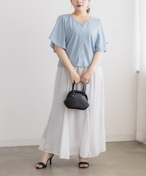 CLETTE(クレット)の「パール釦付きフレアスリーブブラウス(シャツ/ブラウス・レディース・ラベンダー/イエロー/サックスブルー・LL/4L/3L)」の6枚目の写真