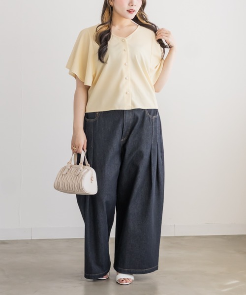 CLETTE(クレット)の「パール釦付きフレアスリーブブラウス(シャツ/ブラウス・レディース・ラベンダー/イエロー/サックスブルー・LL/4L/3L)」の13枚目の写真