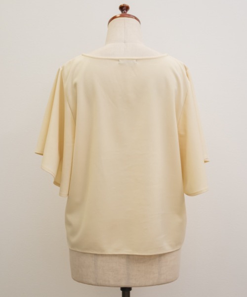 CLETTE(クレット)の「パール釦付きフレアスリーブブラウス(シャツ/ブラウス・レディース・ラベンダー/イエロー/サックスブルー・LL/4L/3L)」の17枚目の写真