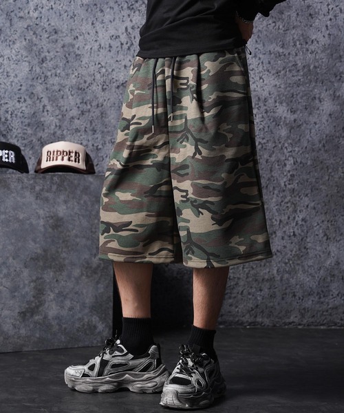 1111clothing(ワンフォークロージング)の「ボンディング カモフラ ワイドショーツ / Bonding Camouflage Wide Shorts(その他パンツ・メンズ・カーキ/チャコールグレー・FREE)」の2枚目の写真