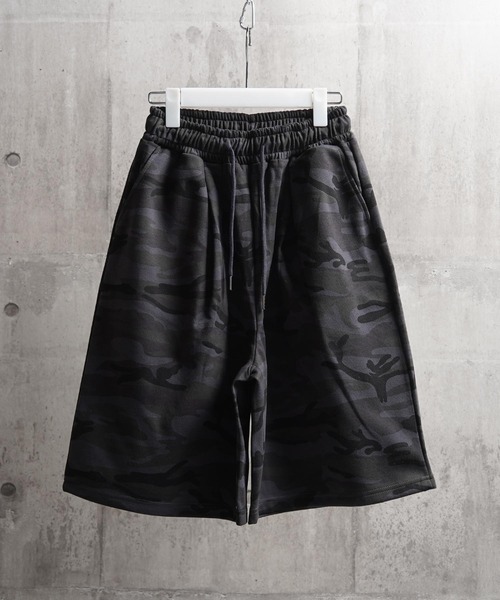 1111clothing(ワンフォークロージング)の「ボンディング カモフラ ワイドショーツ / Bonding Camouflage Wide Shorts(その他パンツ・メンズ・カーキ/チャコールグレー・FREE)」の4枚目の写真