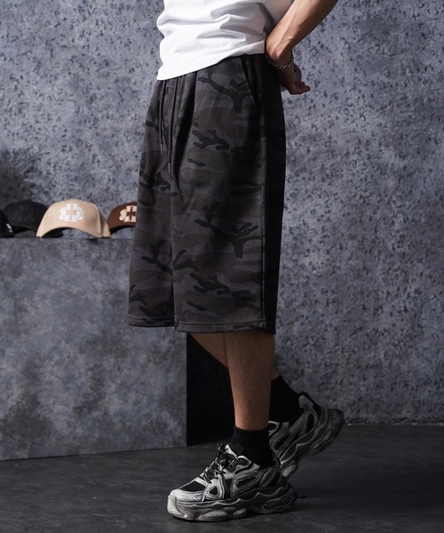 1111clothing(ワンフォークロージング)の「ボンディング カモフラ ワイドショーツ / Bonding Camouflage Wide Shorts(その他パンツ・メンズ・カーキ/チャコールグレー・FREE)」の7枚目の写真