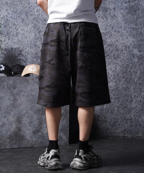 1111clothing(ワンフォークロージング)の「ボンディング カモフラ ワイドショーツ / Bonding Camouflage Wide Shorts(その他パンツ・メンズ・カーキ/チャコールグレー・FREE)」の8枚目の写真