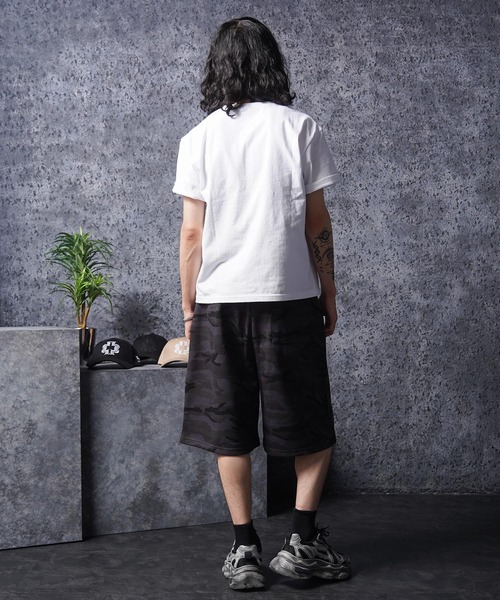 1111clothing(ワンフォークロージング)の「ボンディング カモフラ ワイドショーツ / Bonding Camouflage Wide Shorts(その他パンツ・メンズ・カーキ/チャコールグレー・FREE)」の11枚目の写真