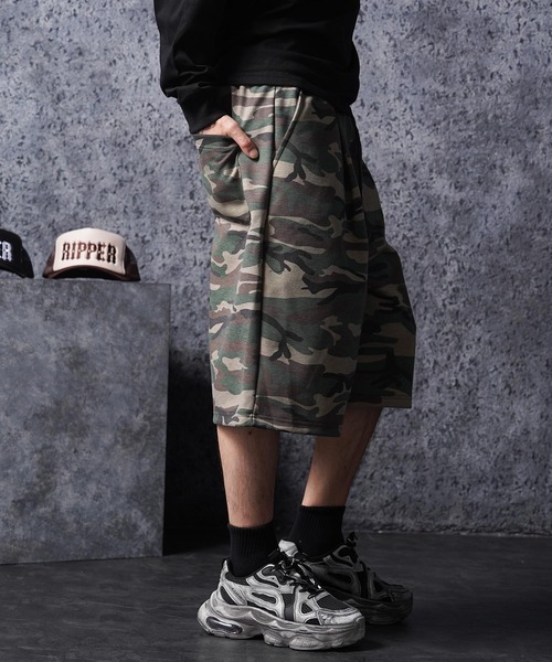 1111clothing(ワンフォークロージング)の「ボンディング カモフラ ワイドショーツ / Bonding Camouflage Wide Shorts(その他パンツ・メンズ・カーキ/チャコールグレー・FREE)」の17枚目の写真