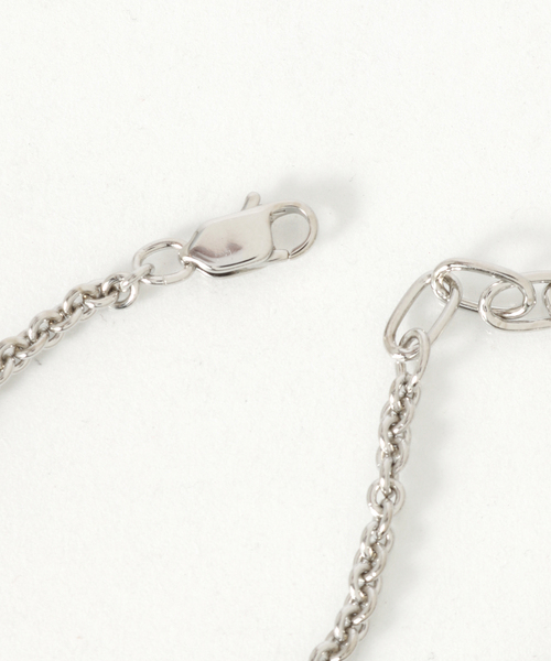 DISCOVERED(ディスカバード)の「DISCOVERED / ディスカバード BONE PEACE NECKLACE(ネックレス・メンズ・シルバー・FREE)」の3枚目の写真